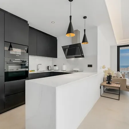 Modern 2b In The Heart Of Puerto Banus *